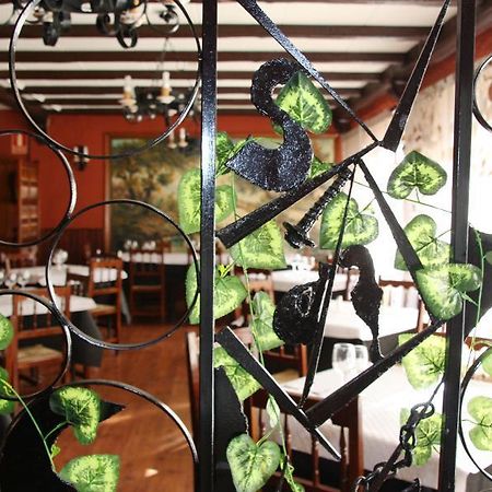 Hostal Rte. Elena Fuentes de Ebro Exterior photo