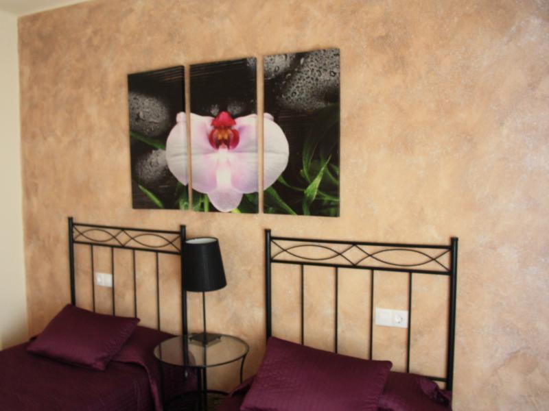 Hostal Rte. Elena Fuentes de Ebro Room photo